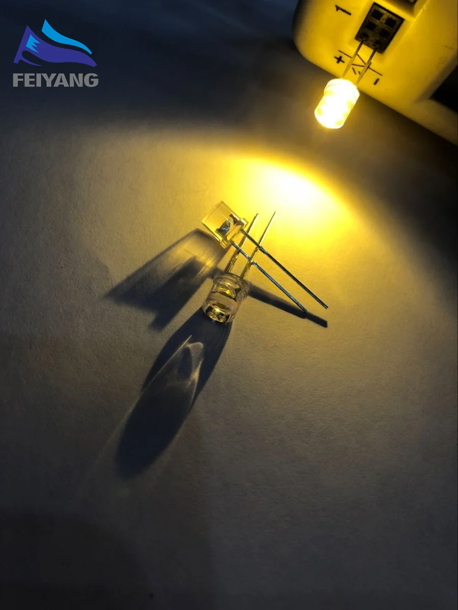 

200pcs Water Clear 5mm Warm White Ultra Bright LED Diode Light 5 mm Flat Top Wide Angle LED Light Emitting Diode Lamp