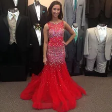 2017 kristalle Perlen Red Mermaid Brautkleider Sweep Zug Sleeveless Langes Abschlussball-kleider Sexy Backless Abend-formale Kleider