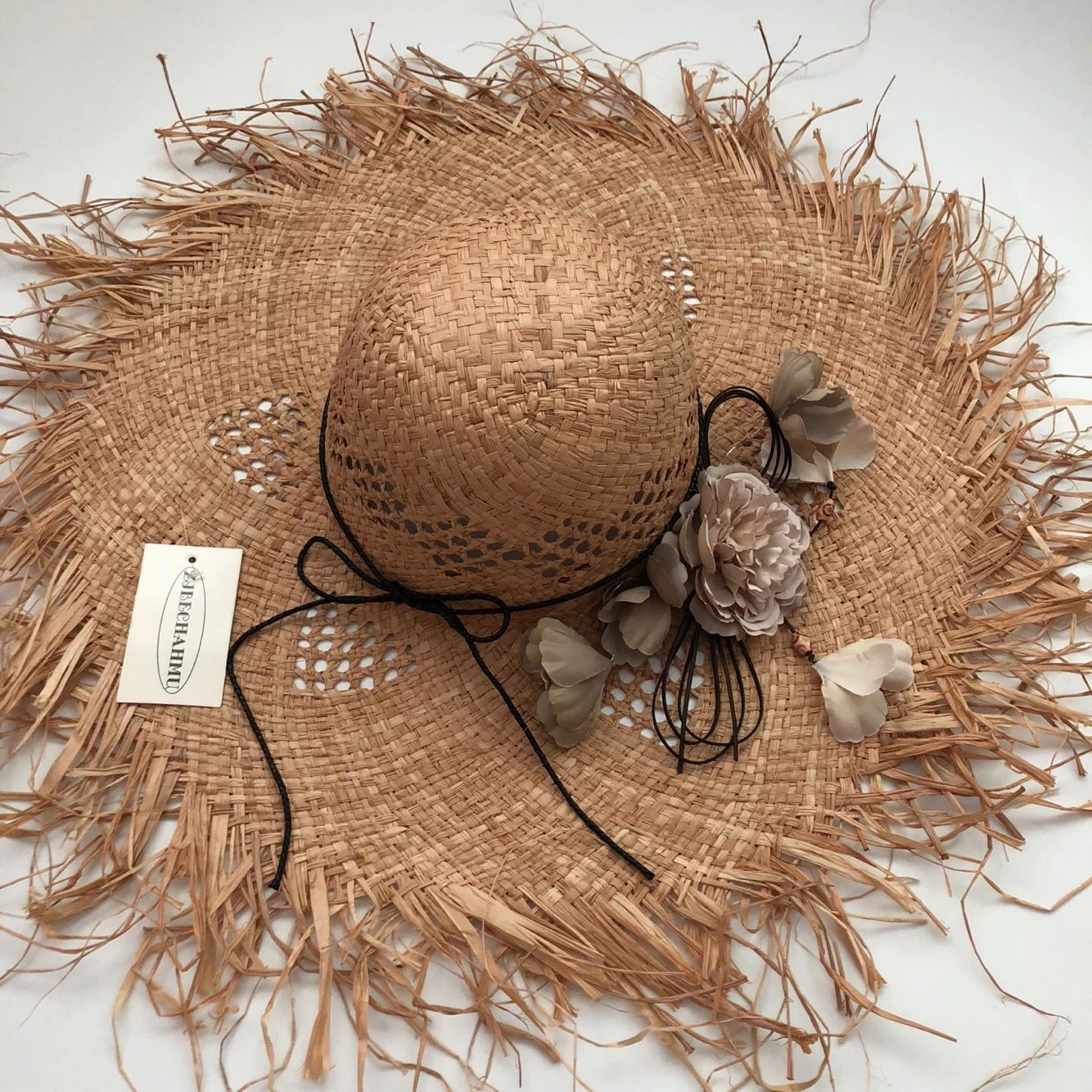 

ZJBECHAHMU Fashion Solid Vintage Floral Straw Sun Hat for Women Beach Visor Outdoor Holiday Heach Sun Protection Hat Collapsible