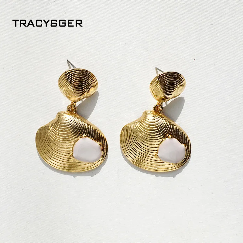 

AH-ER84722 /TRACYSGER/ shell earrings