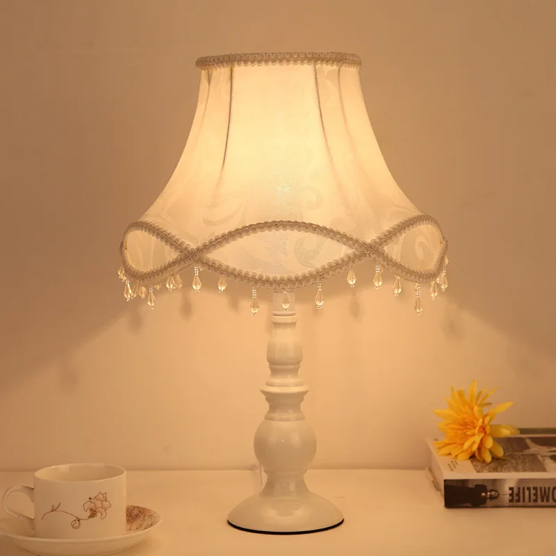 Европейский минималистичный креативный Романтический Домашний Настольный светильник для девочки, лампа для спальни, лампа для кровати, домашний деко, ночник