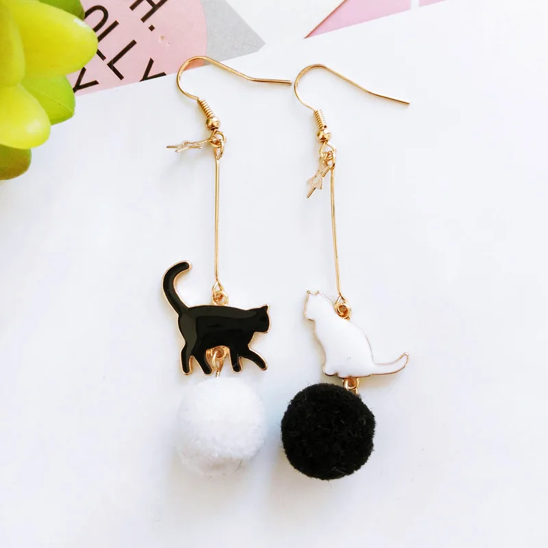 

3 colors Korean Cute Little Purr Animal White Cat Shape Long Earrings No Piercing Meow Kitty Cat Clip Earrings No Pierced Hole