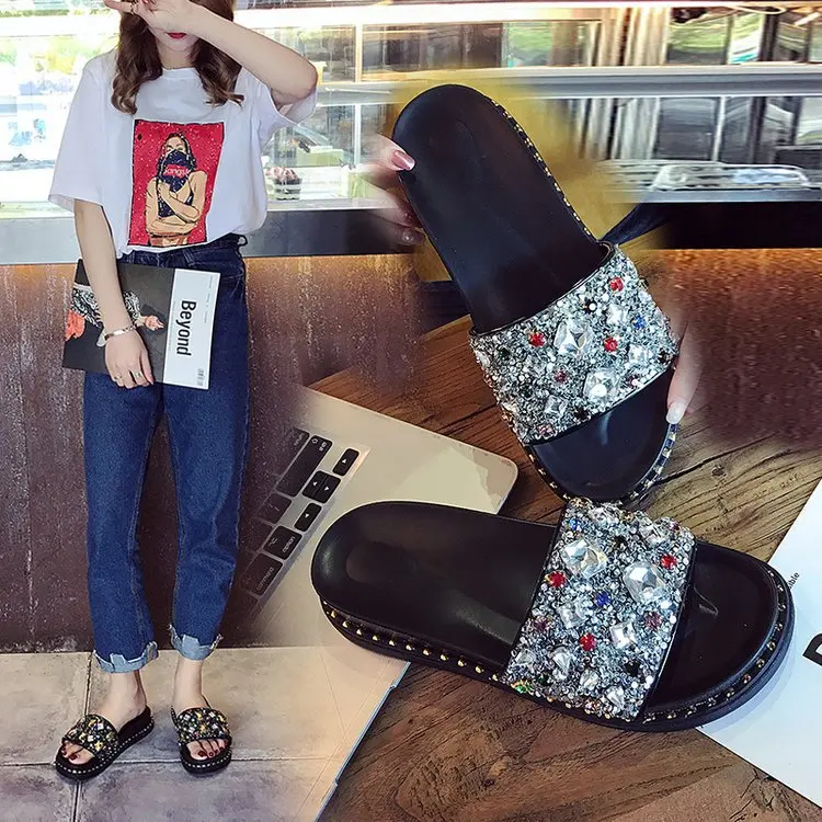 

Luxury Shoes Women Designers Fashion Women Slipper Female Crystal Flat Summer Shoes Rhinestone Thick Bottom Bling Beach Slides