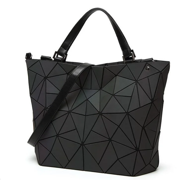 Bolso luminoso caliente del envío de la gota de las mujeres del bolso geométrico del laser del bolso de hombro acolchado bolso del hombro del holograma simple plegable bolsos grandes