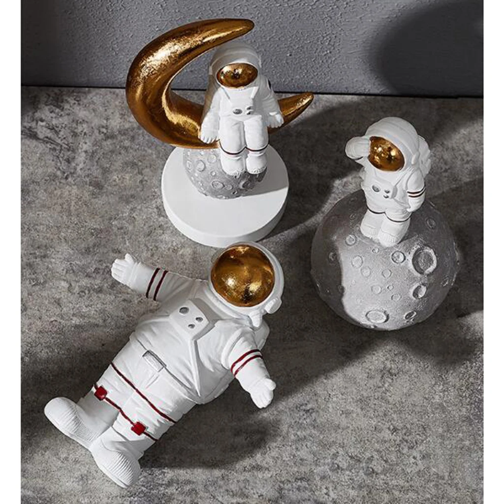 Creative Space Man Astronaut Sculpture Cosmonaut Figurine Model Resin Crafts Statue Home Decoration