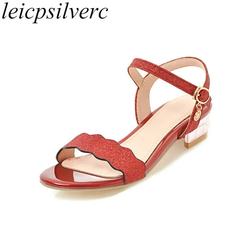 

Women Sandals Med Heel Beach Shoe Bling Peep Toe Buckle 2018 Spring Summer New Fashion Casual Office Dress Black Red Gold Silver