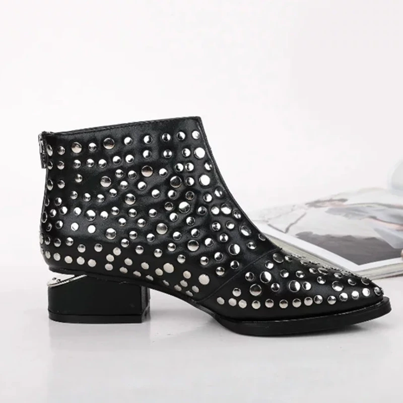 

New 2017 Brand Designer Studded Boots Women Genuine Leather Autumn Shoes Strange Heel European Trends Boots Retro Vintage D672