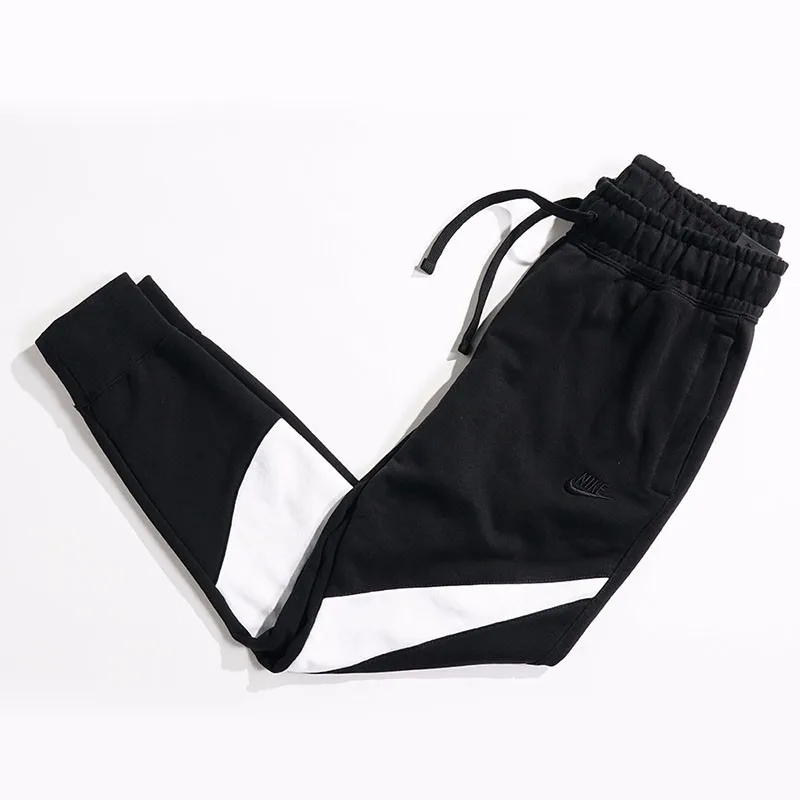 nike big swoosh sportswear