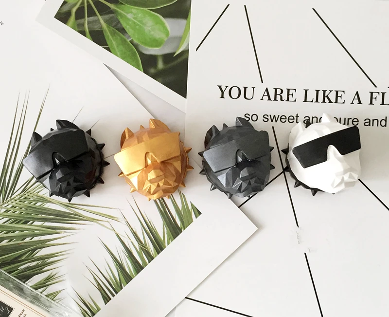 

Fashion Bully Dog Ornaments Car Vents Perfume Clip Air Freshener Automobile Interior Fragrance Decoration