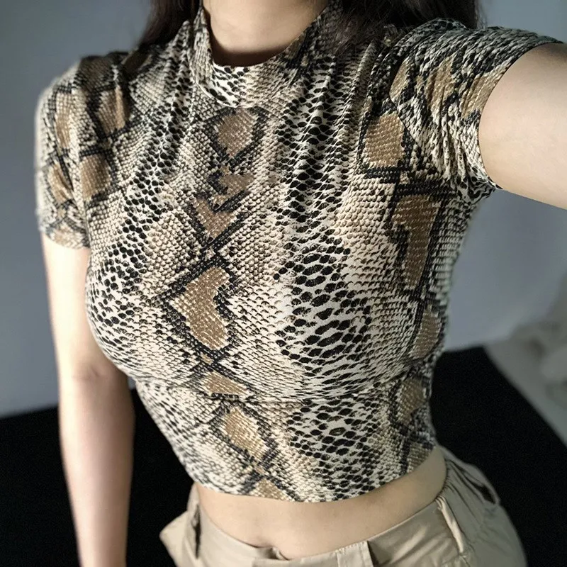 

CZCCWD Women Clothes 2019 Fashion Animal Snake Print Sexy T Shirt Women Harajuku Aesthetic Streetwear Tshirt Party Female Tshirt