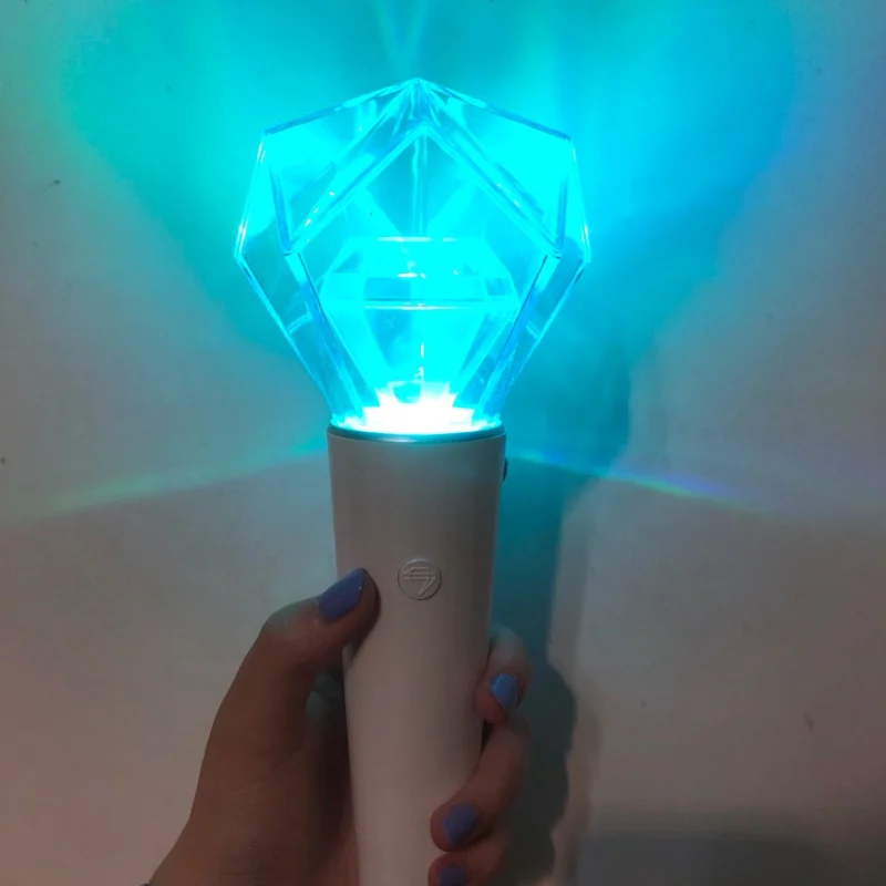 Vara de Luz em Estoque Kpop Shinee Oficial Nova Lâmpada Led Vara Concerto Luz-up Fã-feito Presente Coleção Hiphop 2020 6 luz-up lâmpada fã-feito presente coleção hiphop