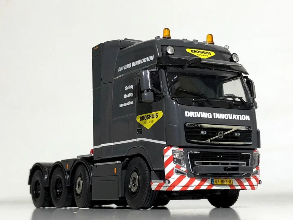 WSI 1:50 VOLVO FH3 Globetrotter XXL 8*2 тег оси для трактора, прицепа, грузовика литая игрушка модель для коллекции, украшения, подарок