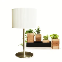 Простой современный белый тканевый абажур никелевая настольная лампа красивые настольные лампы прикроватные лампы для спальни