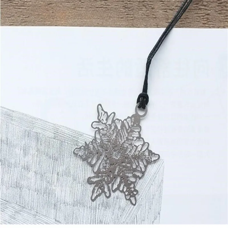 

Cute Kawaii Gold Metal Bookmark Vintage Snowflake Angel Bookmarks Paper Clip for Book Korean Stationery