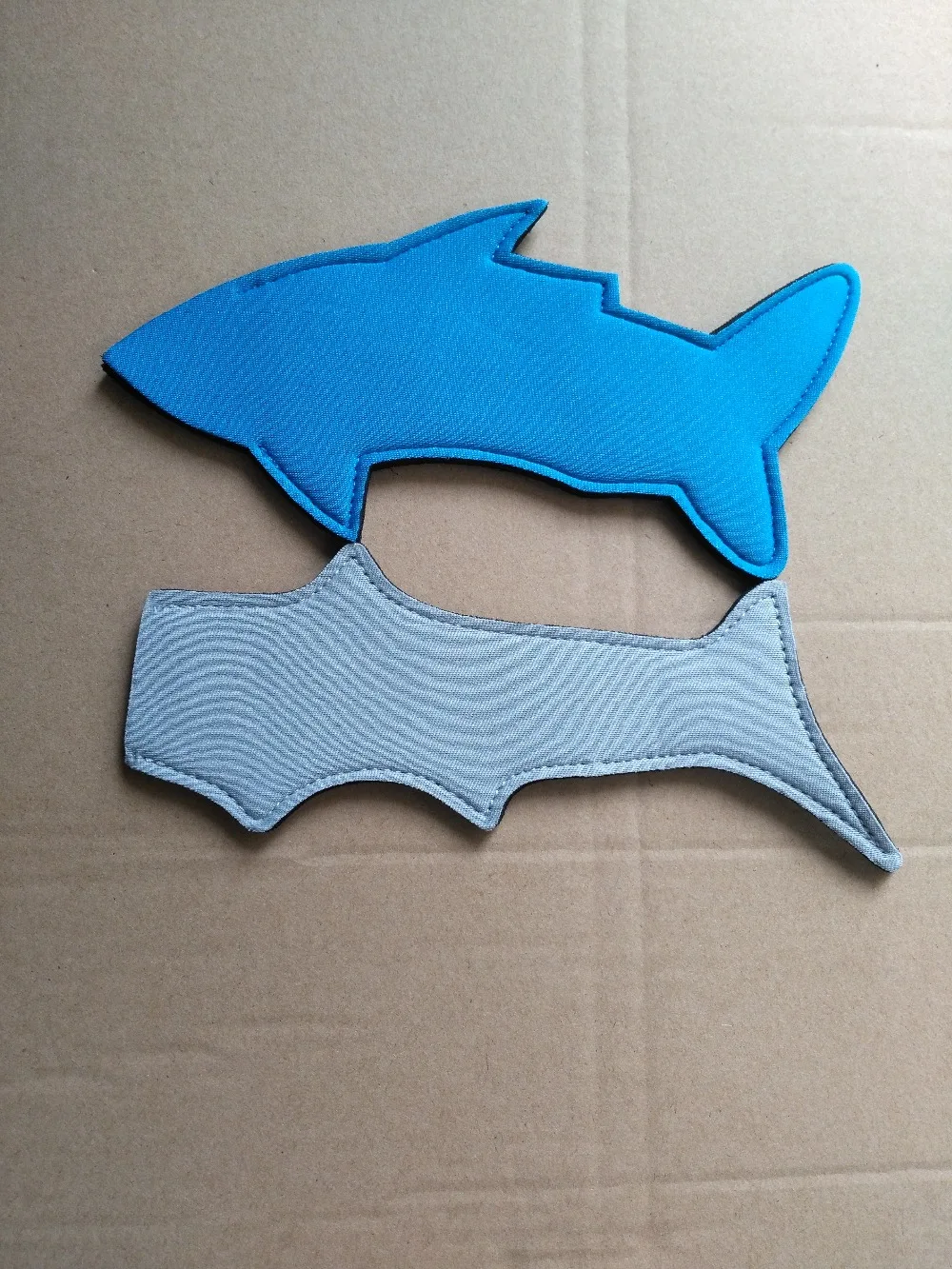 

100pcs/lot Wholesale Shark Ice Popsicle Sleeves, Ice Pop Block Neoprene Popsicle Holder Ice Cooler Case mix colors