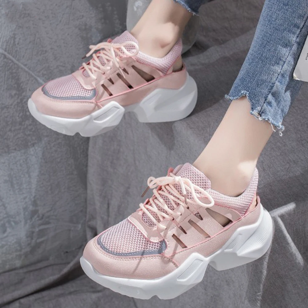 

2019 New Fashion Summer Women Soft and Comfortable Outdoor Sandals Platform Beach Shoes Platform Sneakers Ladies A097