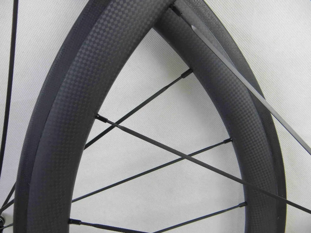 Clearance 700C 38mm clincher Hub Novatec 271/372 bike carbon road bicycle wheels carbon wheelset 2 Clearance 700C 38mm clincher Hub Novatec 271/372 bike carbon road bicycle wheels carbon wheelset 2