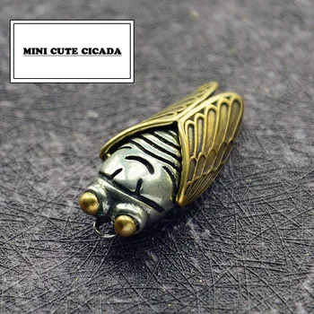 

Mini Brass Vintage Cute Cicada With Active Wings Portable Key Chain Decoration Ornament Sculpture Funny Toy Gift
