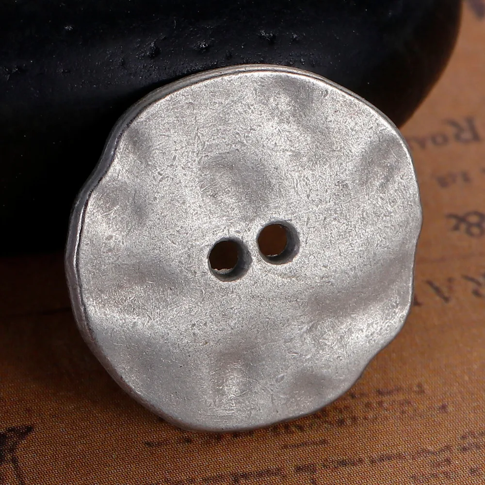 30 pcs Zinc Alliage base en métal à coudre Tige Boutons Argent Antique Fleur Sculpté