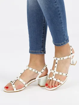 

White rivet woman sandal summer shoe