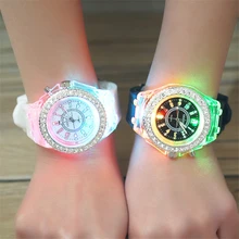 2016 Hyun Colorful Lights LED Watch  Fashion Silicone Diamond Rhinestone Watch Ladies Quartz Wrist Watch Luminous Male Watch