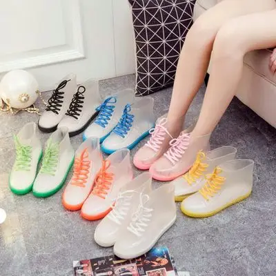 preço PVC Botas de Chuva de Borracha Das Mulheres Da Forma Transparente Lace Up Tornozelo Mulheres Botas Senhoras Martin Botas Sapatos Casuais Conforto À Prova D Água