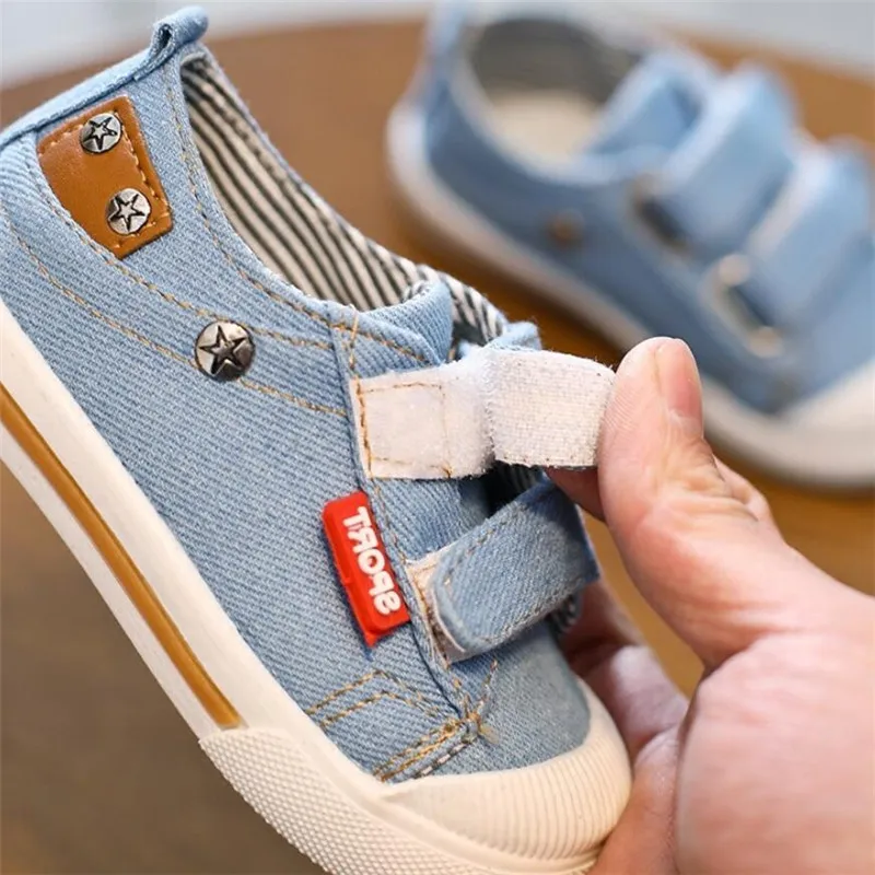 الاطفال أحذية للفتيات الفتيان أحذية رياضية الجينز قماش الأطفال الأحذية الدنيم تشغيل الرياضة طفل أحذية رياضية الفتيان حذاء MHYONS