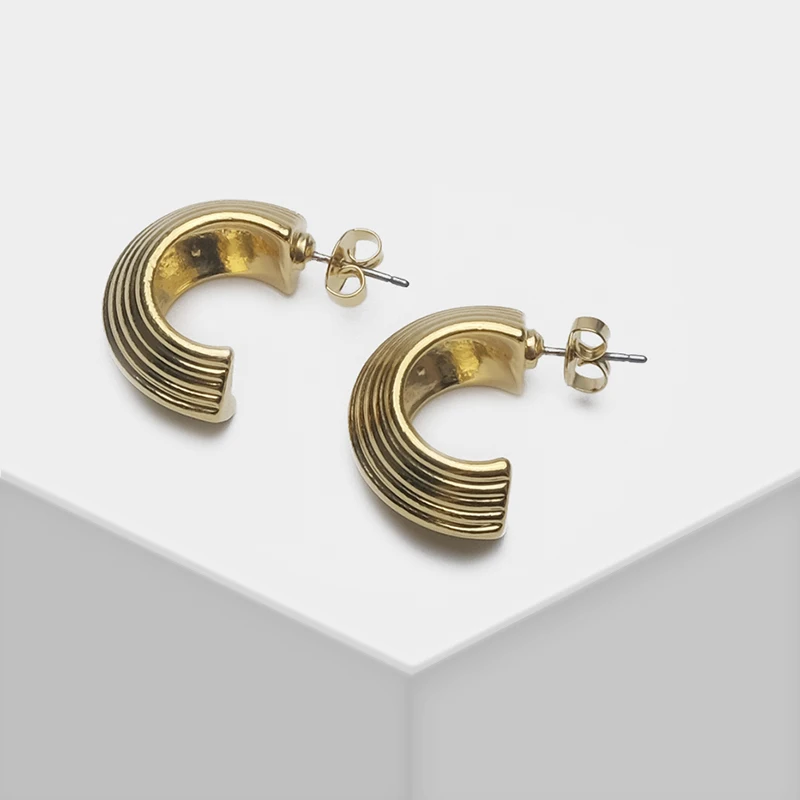 

Vertical striped metallic vintage drop earrings