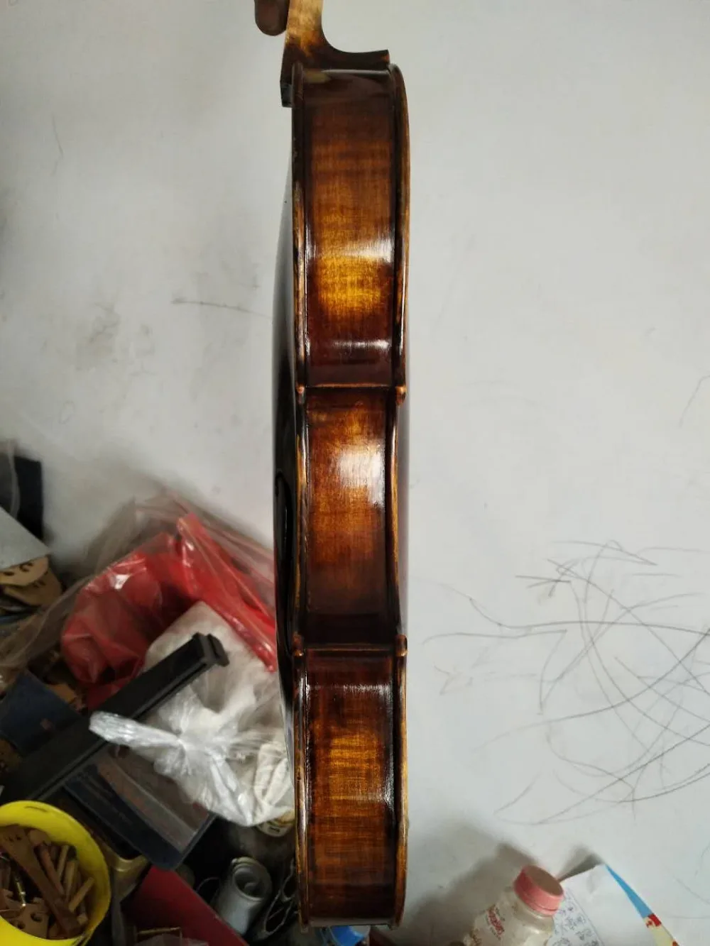 

4/4 violin Stradi model 1715 antique old style dark color with accessories
