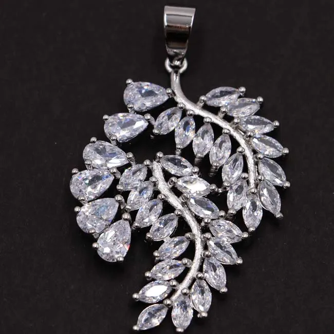 

SheCrown Stunning White Sapphire Woman's Present Silver Pendant 46x28mm