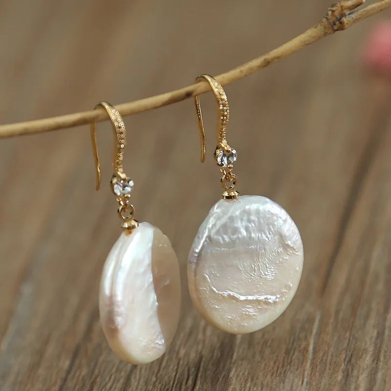 

Natural baroque pearls Japan and South Korea manual is new Atmospheric joker earrings mixed batch of ears hang