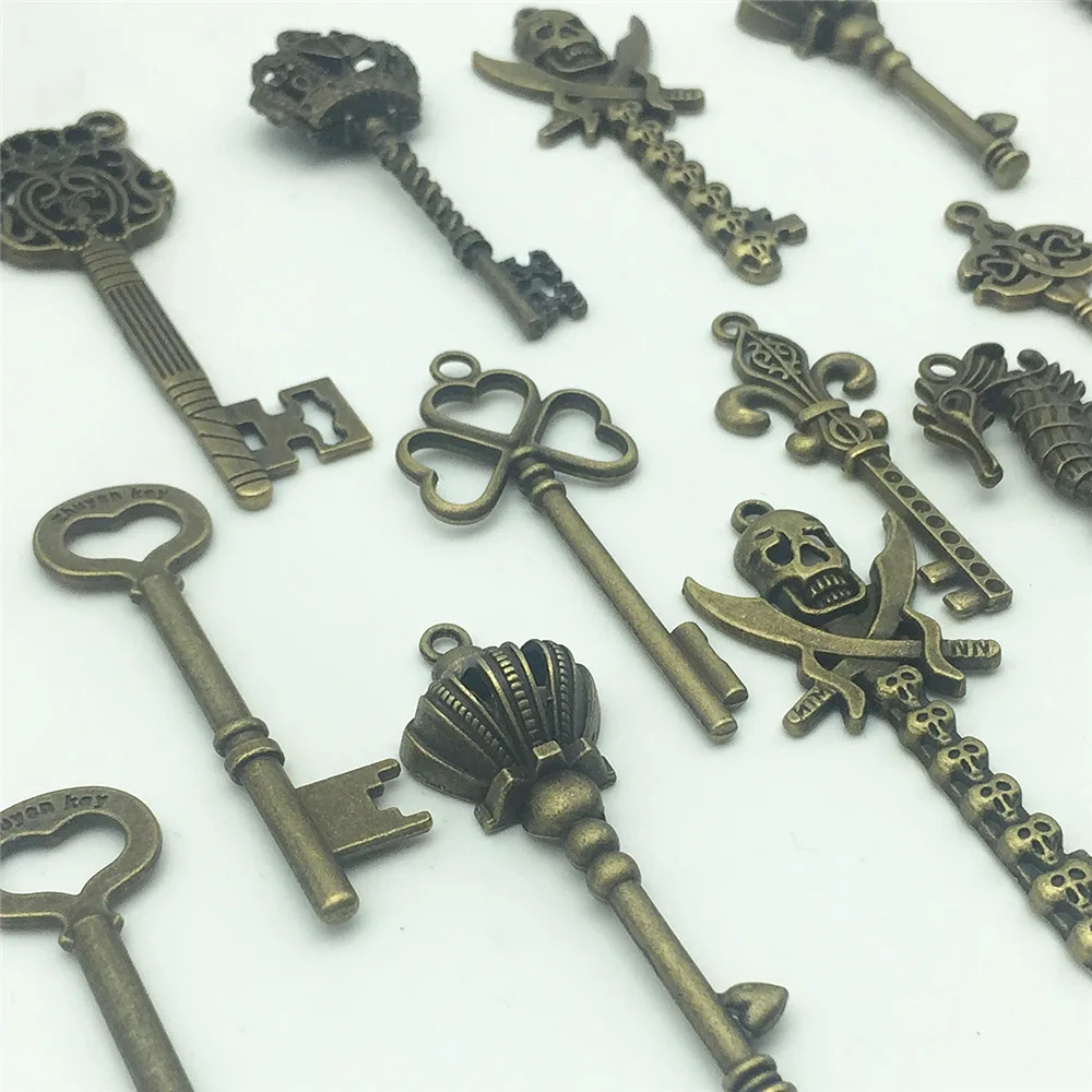 

LJJAGLL 10pcs/20pcs Alloy Mix Bronze Color Big Keys Pendants Jewelry Seahorse Skull Shape Charm Big Key Diy Keychain Make AYS003