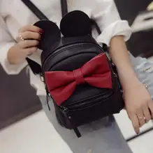 Dámský batoh s ušima Mickeyho Mouse a s velkou mašlí