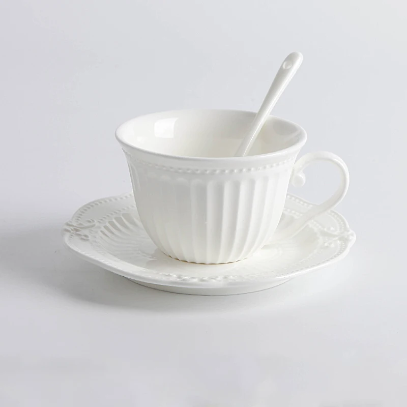 Best New arrival 3D Rilievo Lace European Style Handmade Ceramic Coffee Cup amp; Saucer with Spoon Bone China Coffee with Saucer SH357