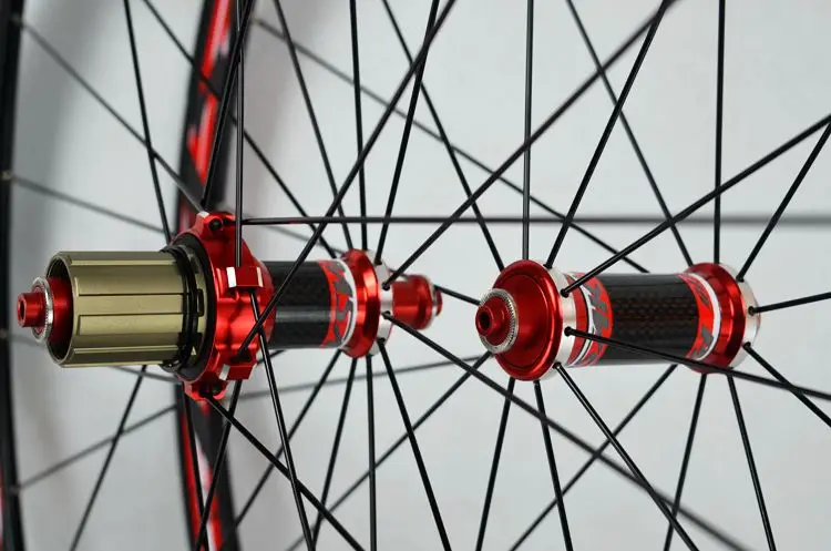 700C колеса из углеродного волокна для шоссейного велосипеда Велосипедное колесо светильник с дисковыми тормозами V/C тормоза Вт, 30 Вт, 40 мм обод прямая открывания консервной банки из нержавеющей стали спиц