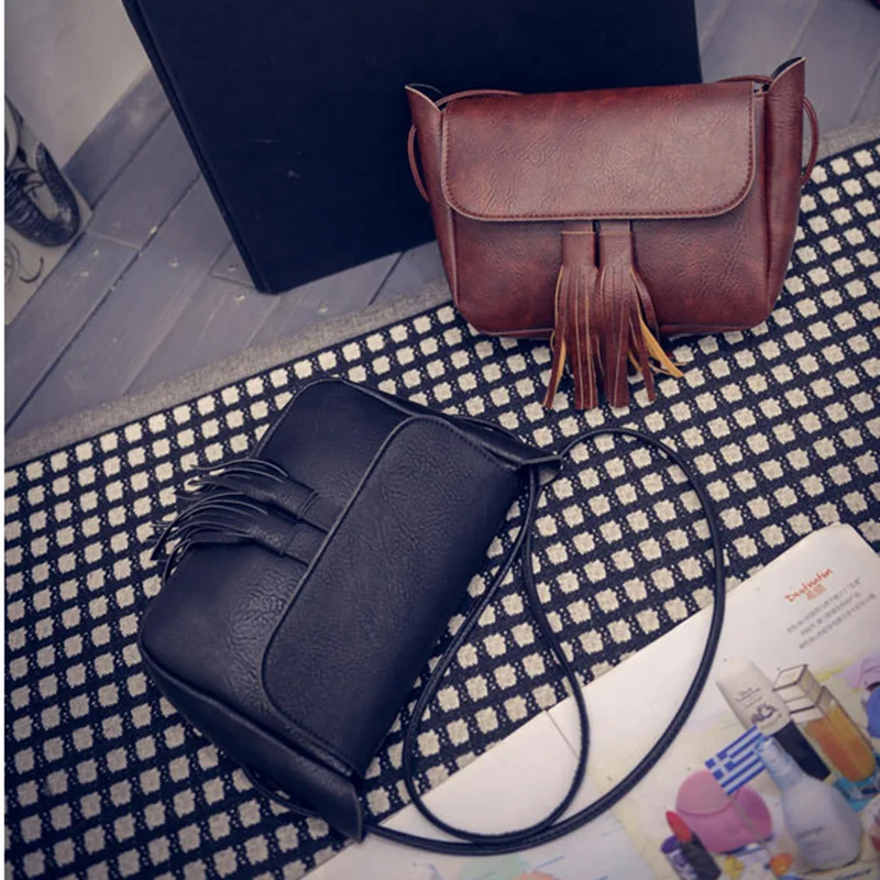 

Free shipping New 2017 New Small Cheap Simple PU Women Messange Bag Flap Bag with Rivet White Gold Silver Black BB097