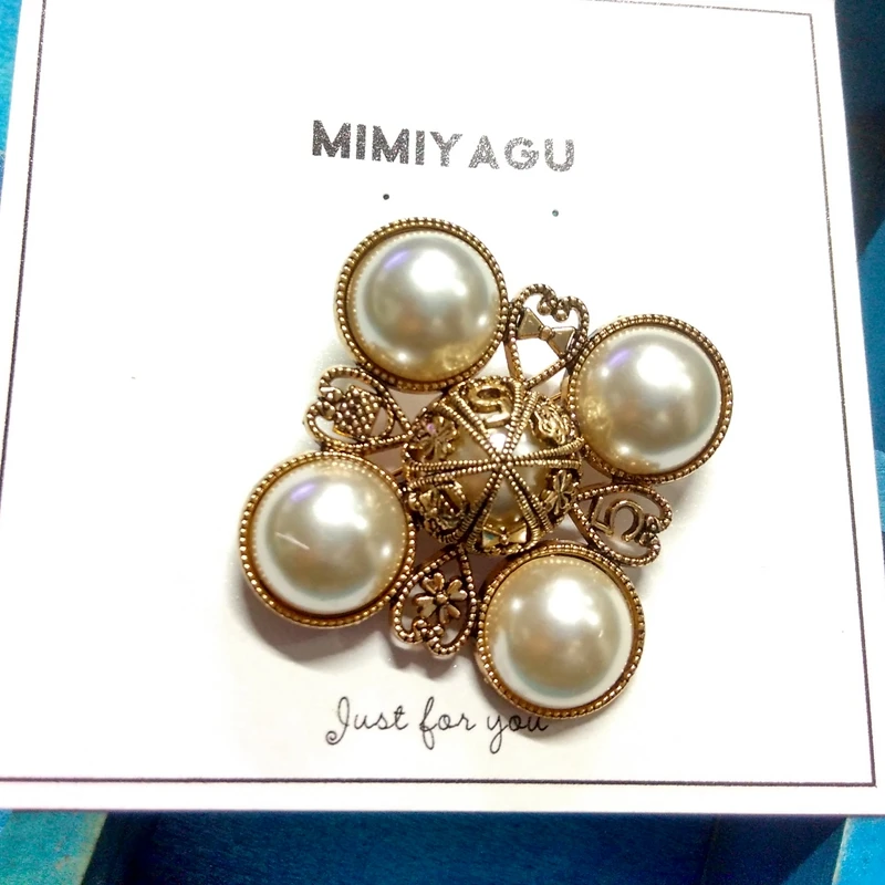 cc brooch 04