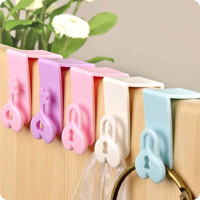

2pcs/set Durable Plastic Over Door Hook Cabinet Hanging Holder Hook Multi-functional Kitchen Storage Hanger Clothes Hanger