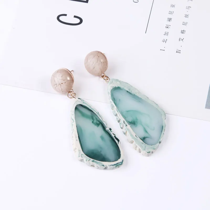 Hot Imitation Natural Slice Geode Stone Pendant Drop Dangle Earrings for Women Girl Fashion Resin Plastic Jewelry Party