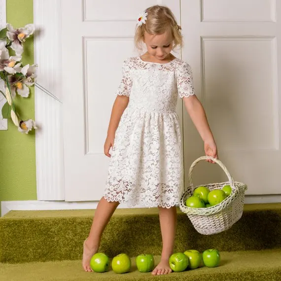 

Elegant Lace Flower Girl Dresses for Weddings 2019 Short Sleeve Little Girls Holy First Communion Pageant Gowns 2019