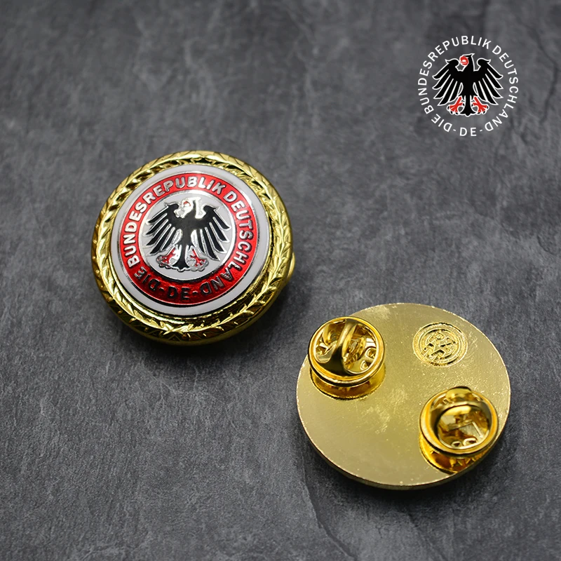 

Deutschland Round Medal Badge Gold / Silver Brooches Pin
