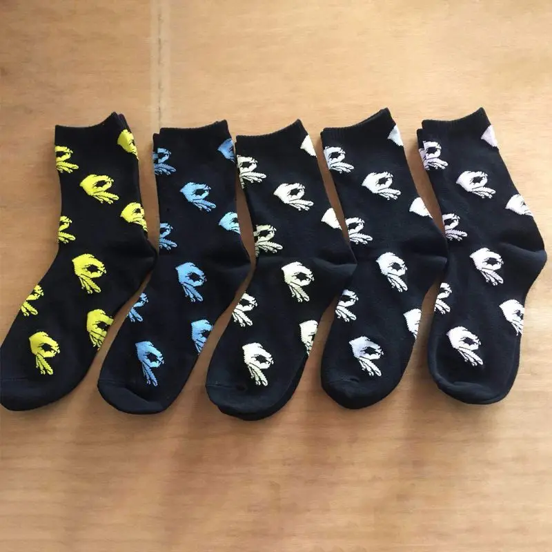 الرجال للجنسين الشتاء محبوك منتصف العجل طويل طاقم الجوارب مضحك موافق فتة المطبوعة الهيب هوب العصرية القطن الجوارب لوح التزلج الشارع الشهير