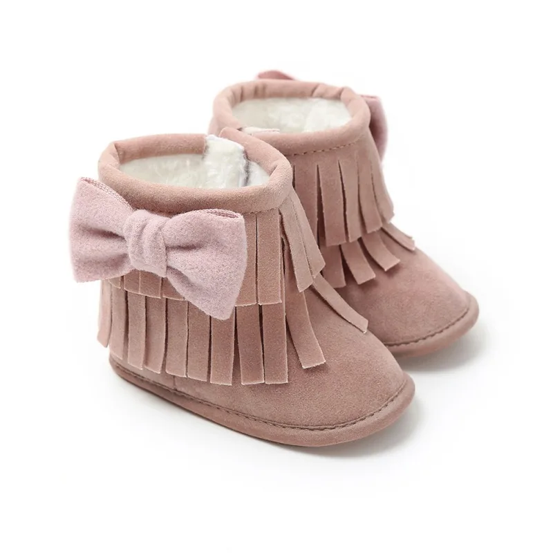 На возраст от 0 до 18 месяцев, на зиму для новорожденных сапоги ботинки для новорожденных девочек и мальчиков детские однотонные сапоги с бахромой бантом-бабочкой; женская обувь на плоской подошве сапоги на нескользящей подошве для детей