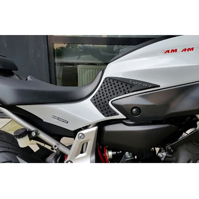 MT07 800