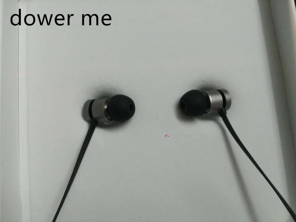 bilder für Fashion In Ear Kopfhörer Headset 3,5mm Ohrhörer Draht nur mit MIC nur IPHONE kann die lautstärke bilder für Fashion In Ear Kopfhörer Headset 3,5mm Ohrhörer Draht nur mit MIC nur IPHONE kann die lautstärke