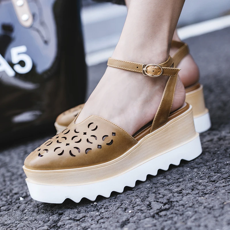 

2019 Big Size 32-42 Genuine Leather Summer Sandals For Ladies Fretwork 7cm Wedges Casual Sandals Female Shoes Woman