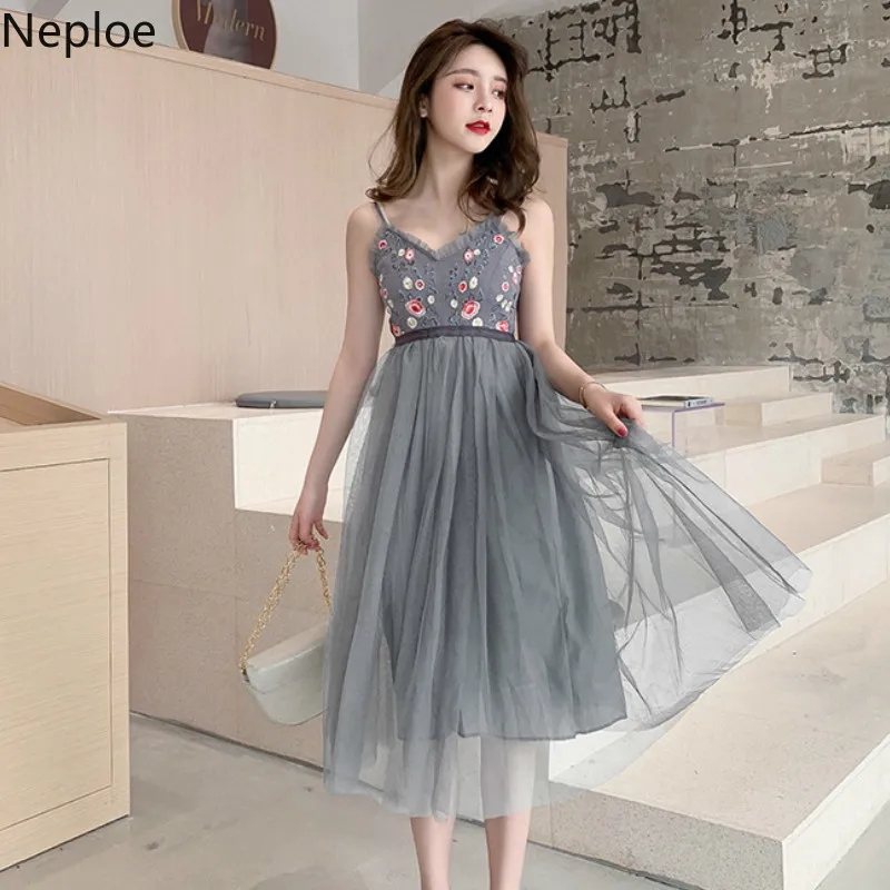 

Neploe Flower Embroidery Summer Women Dress 2019 Sweet V-Neck Camis Vestido Korean Mesh Patchwork High Waist Robe 43370