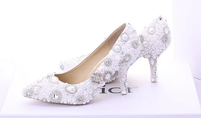 Новинка свадебные туфли под платье с жемчужными стразами белые дамские туфли-стилеты на высоких каблуках (7 см) с острым носком дамские