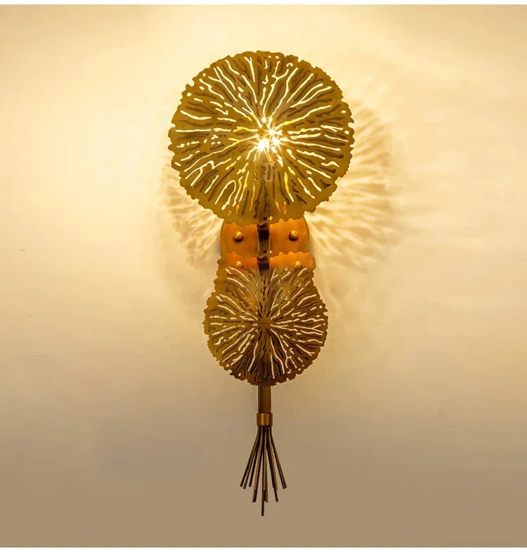 Минималистичный Креативный светодиодный прикроватный настенный светильник золотистого цвета для гостиной, гостиничный светильник для спальни, настенный светильник в стиле лопасти, простой дизайн