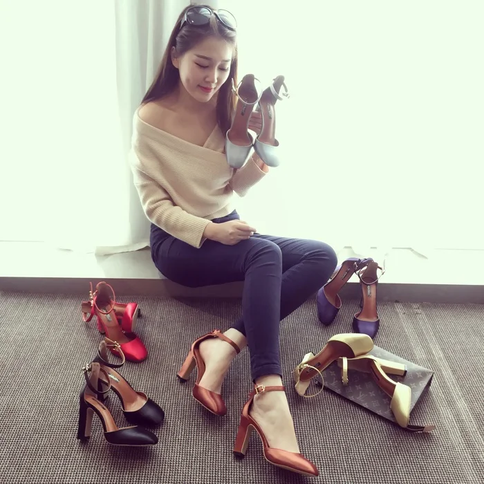 

Round Toe High-Heeled Shoes 2019 Elegant Ladies Shoes Elegant Satin Fabric Thick Heel Pumps For Women Buckle Zapatos Mujer